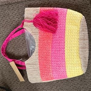CUTE, COLORFUL SUMMERTIME STRAW BAG